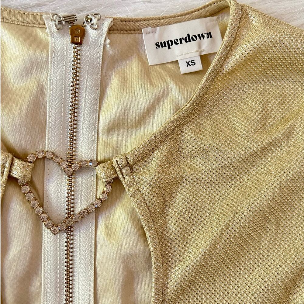 Revolve Superdown Kristin Crop Top Gold Crystal Heart Cutout Size XS Gold Wire - Picture 7 of 15
